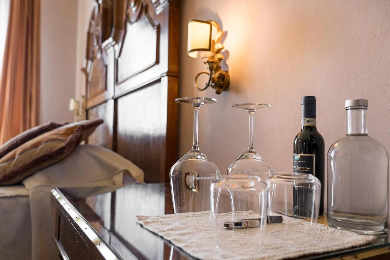 La Locanda Di San Francesco Montepulciano 2*,  Italy